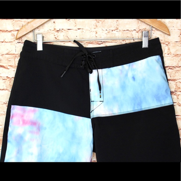 Rusty | Men’s Color Block Tie Dye Swim Trunks - Picture 3 of 6